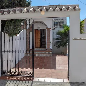 https://nerja-paradise-rentals-villa-dos-ardillas.es-andalucia.com